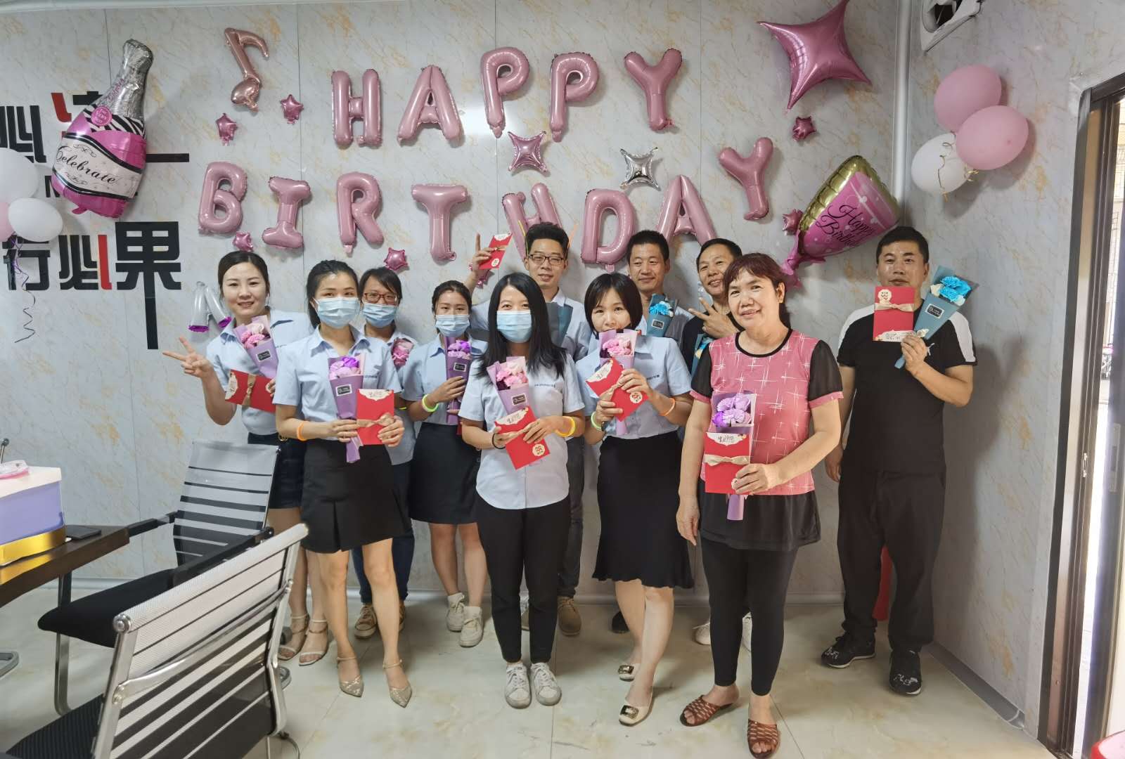 美樂斯第一、二季度員工生日會(huì)，我們很慶幸，與你一起成長(zhǎng)！